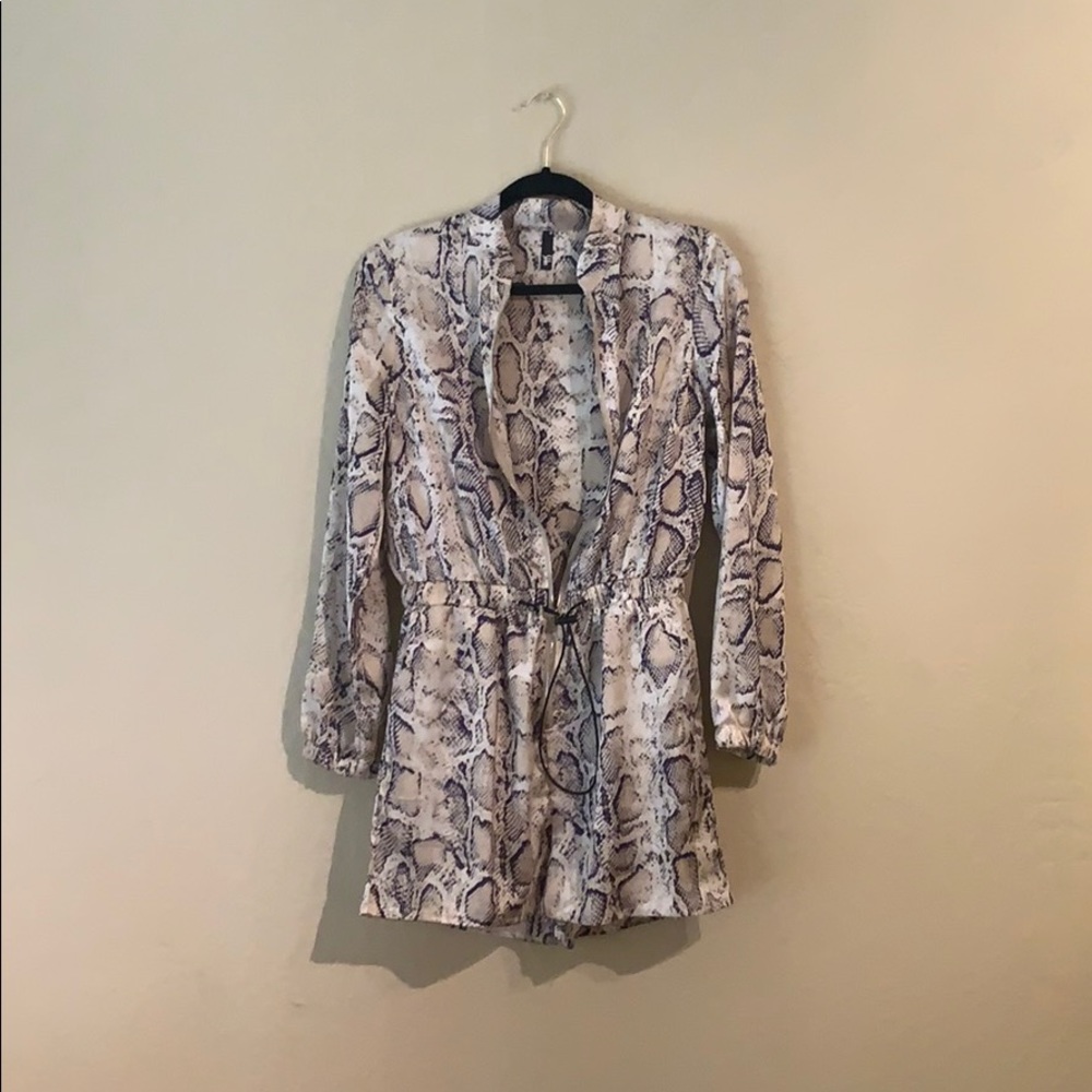 NWOT Snake Print Romper - Picture 4 of 5